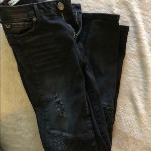 True religion mid rise skinny jean size 27